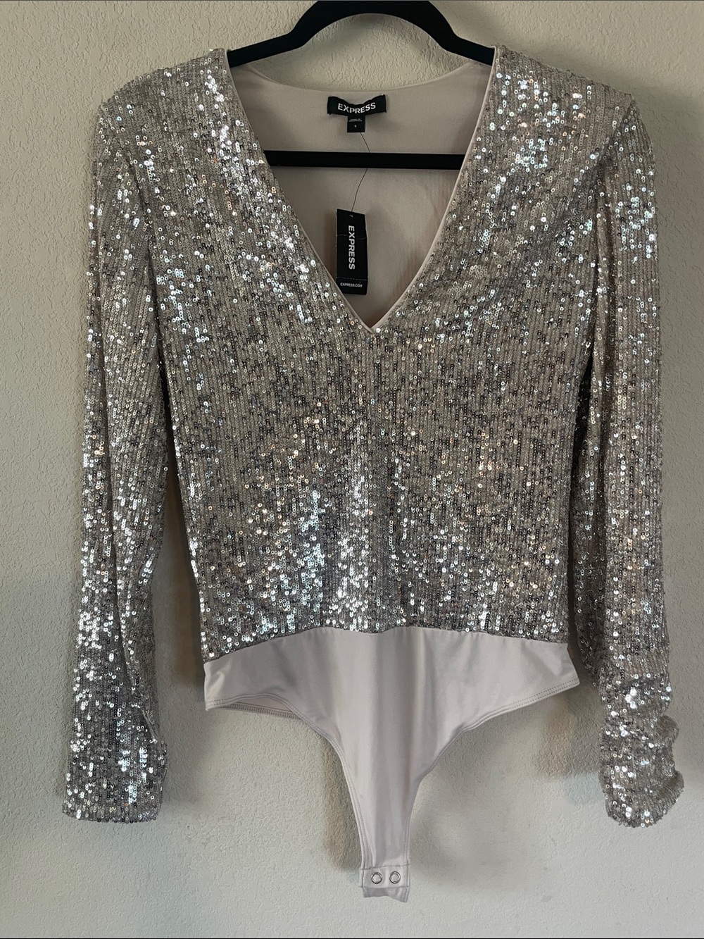 Express Rose Gold/ Blush Pink Sequin V-Neck Bodysuit Top